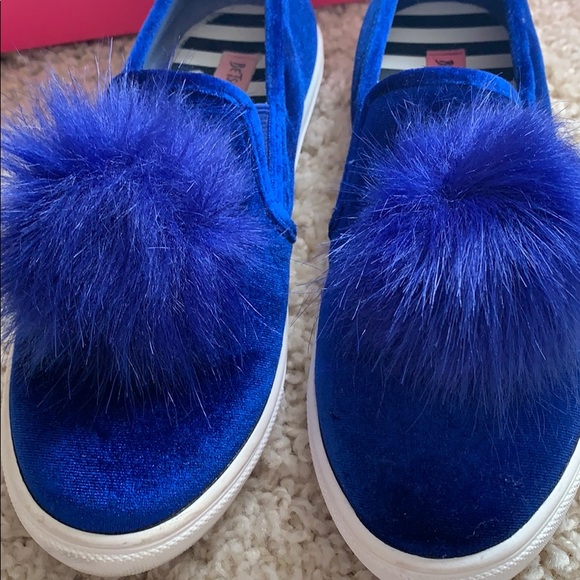 Betsey Johnson - Picture 6 of 7